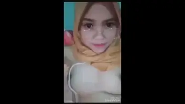 Dokumentasi Ukhti Hijab Imut Live Kasur